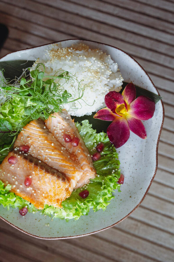 Sake grill – grillowany łosoś z ryżem